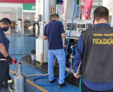Operação conjunta IPEM-PR e PROCON de Campo Mourão fiscalizam bombas de combustíveis