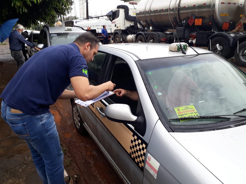 Taxímetros de Maringá e Sarandi são verificados pela REMAR