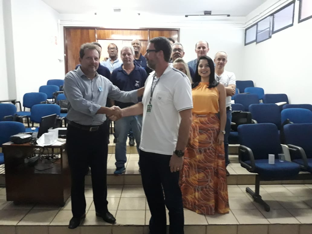 Superintendente do Inmetro em Goiás Luiz André Abrão, com Juarez Ghelfi e servidores de Goiás.