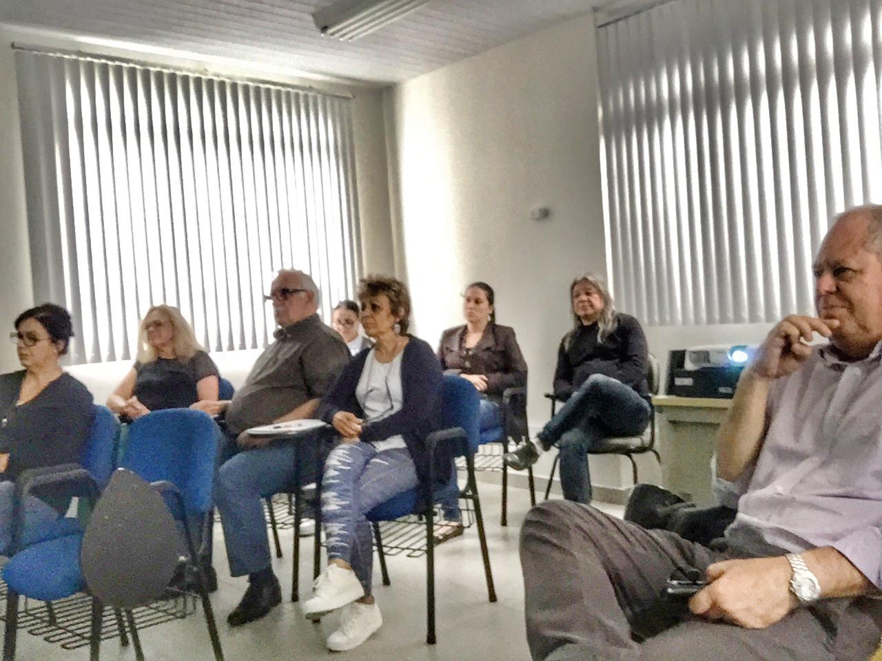 Reunião para apresentação projeto de modernização na tramitação de documentos do IPEM PR