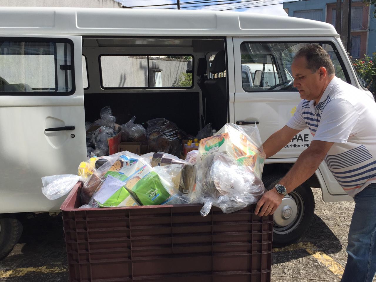 APAE recebe produtos do IPEM PR