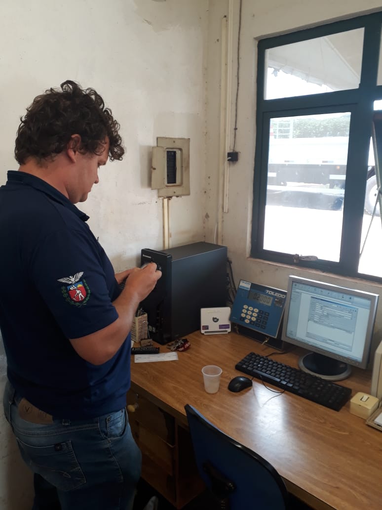 REMAR fiscaliza balanças rodoviárias