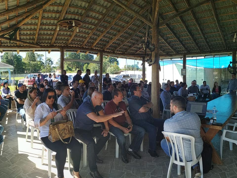 Equipe do IPEM-PR participa da reunião da APAC-PR