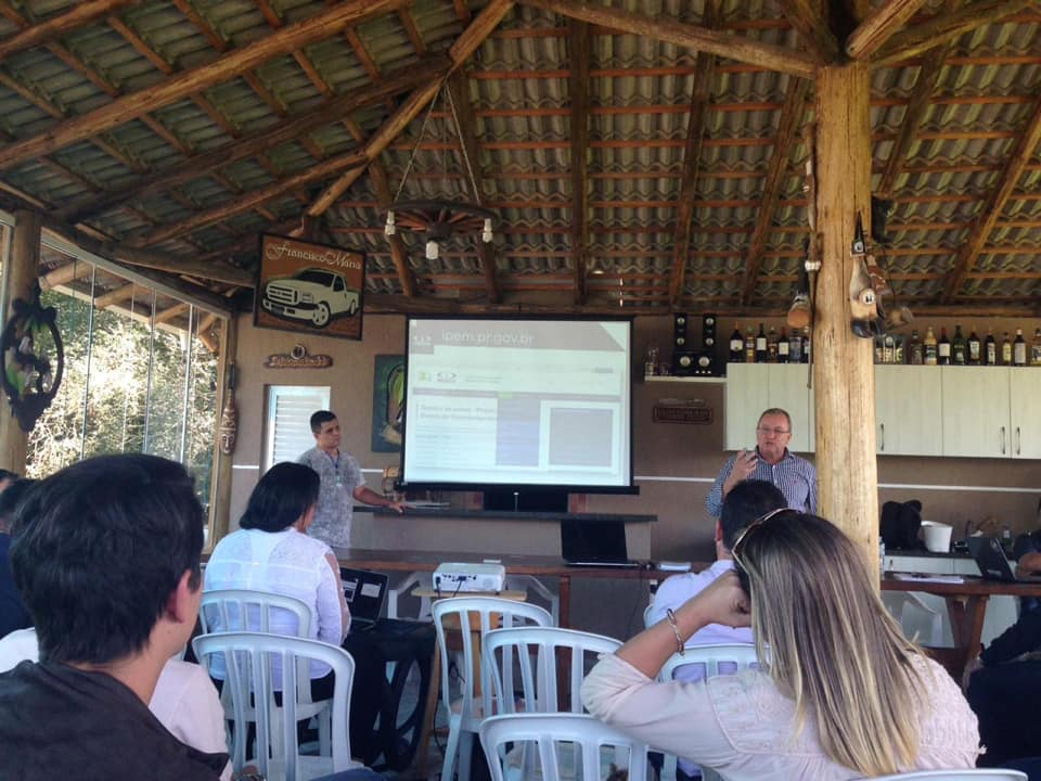 Equipe do IPEM-PR participa da reunião da APAC-PR