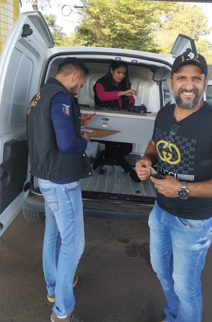 Equipe da Regional de Maringá fiscaliza cronotacógrafos na BR-376, Mandaguari