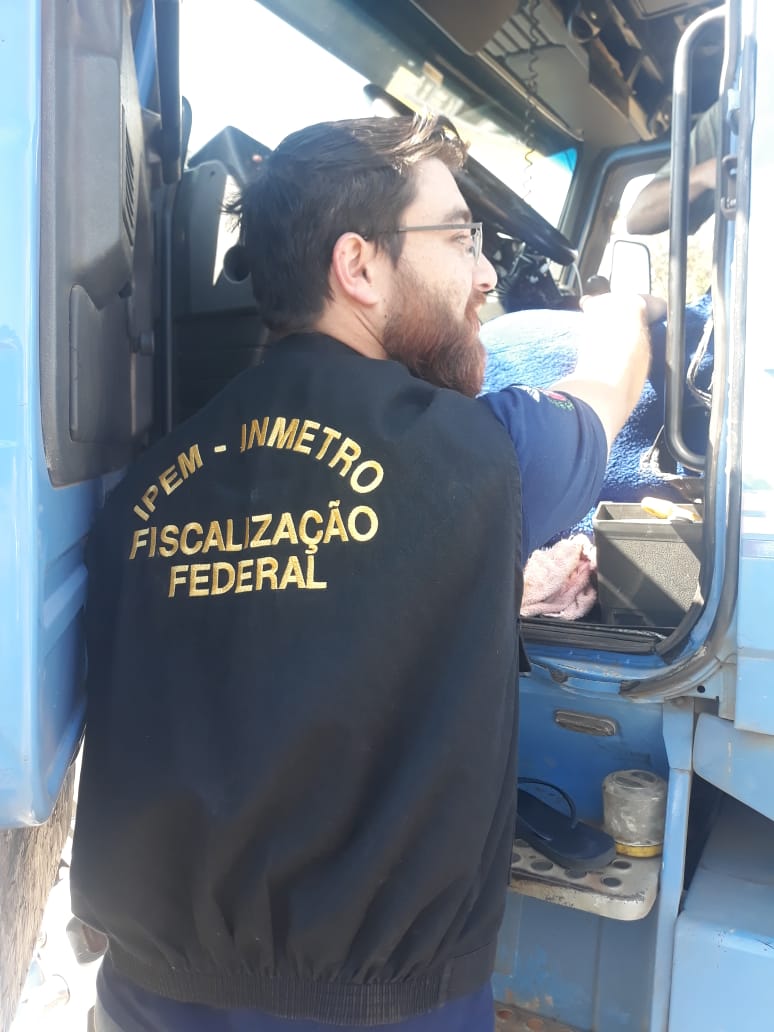 Fiscalização de cronotacógrafos em Guarapuava, distrito de Guará