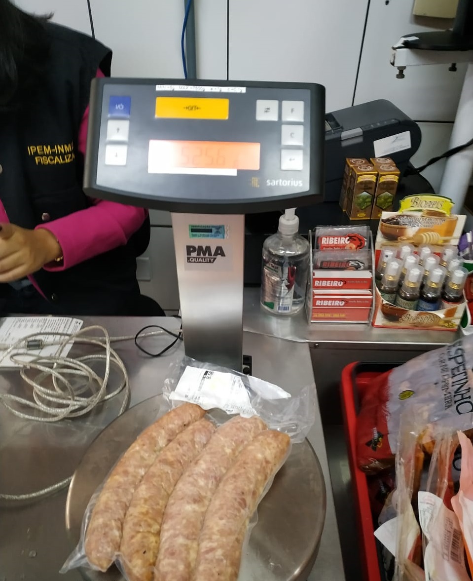 IPEM-PR fiscaliza balanças e produtos pré-embalados no comércio de Maringá