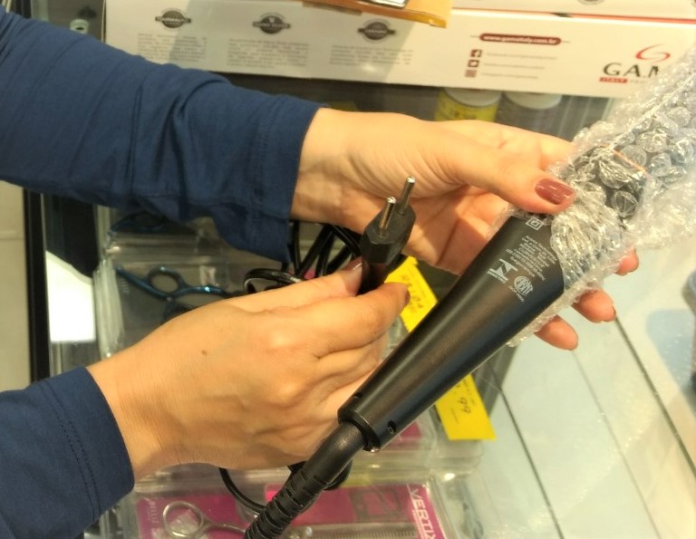 Fiscalização de aparelhos elétricos ligados à beleza feminina e masculina