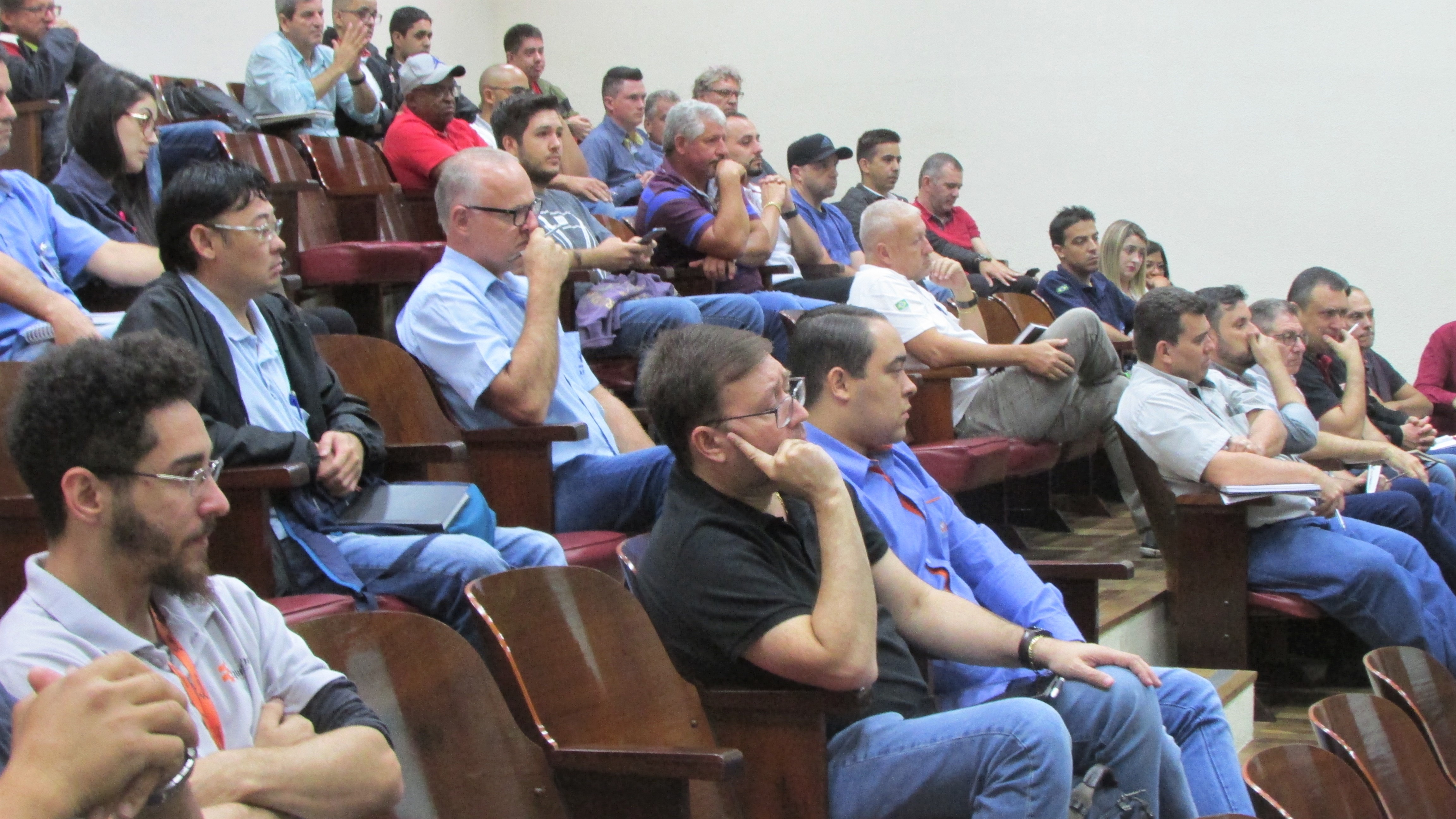 Reunião do IPEM-PR com permissionárias de balança de grande porte