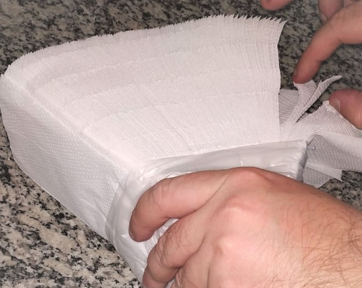 Ipem-PR analisa 11 marcas de papel toalha interfolhado