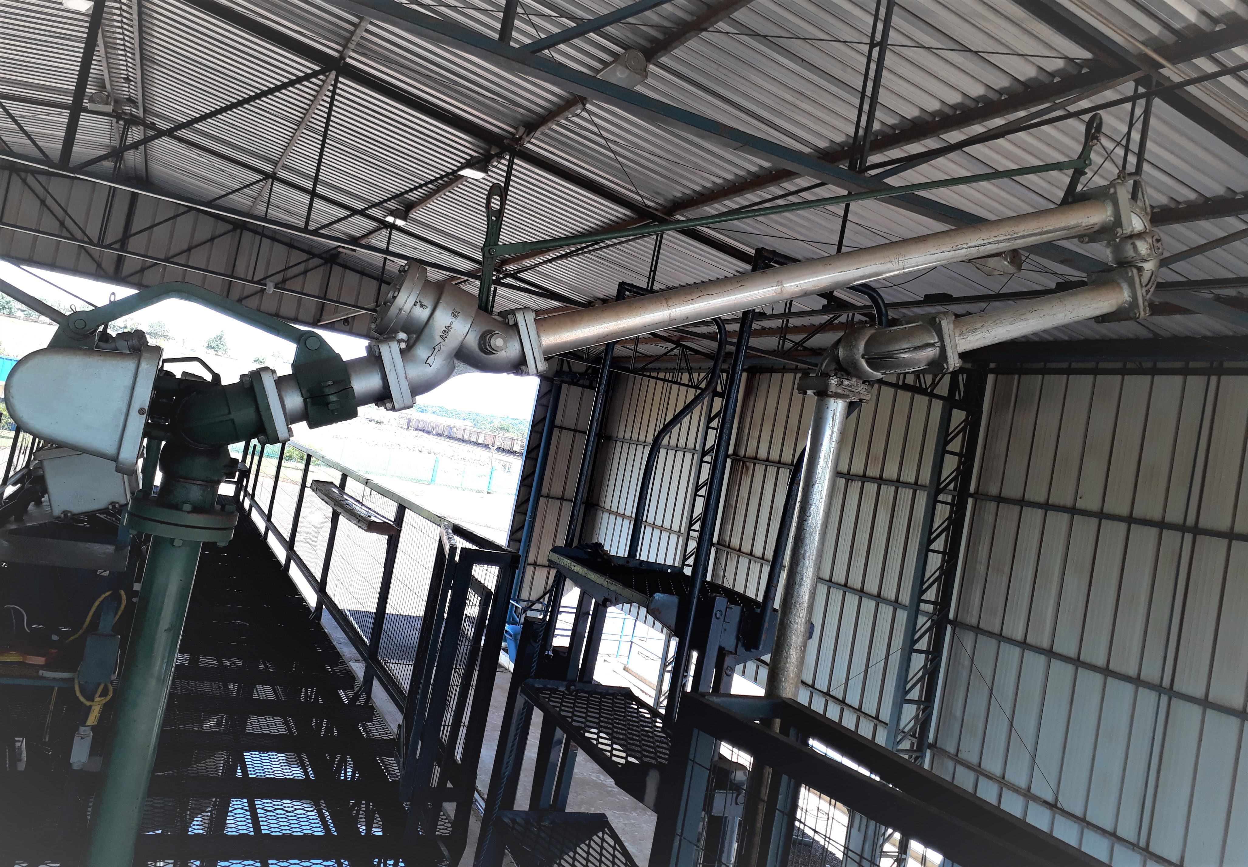 Braço de carregamento dos caminhões