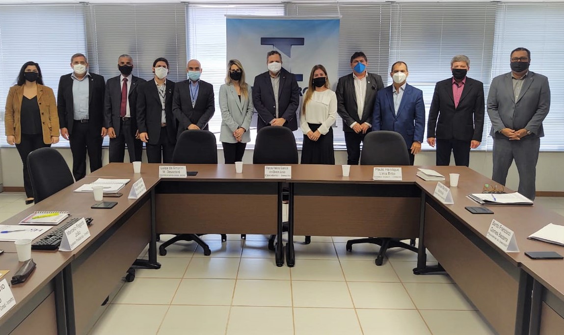 Reunião em Brasília com a presença do presidente do IPEM-PR e presidente do Inmetro