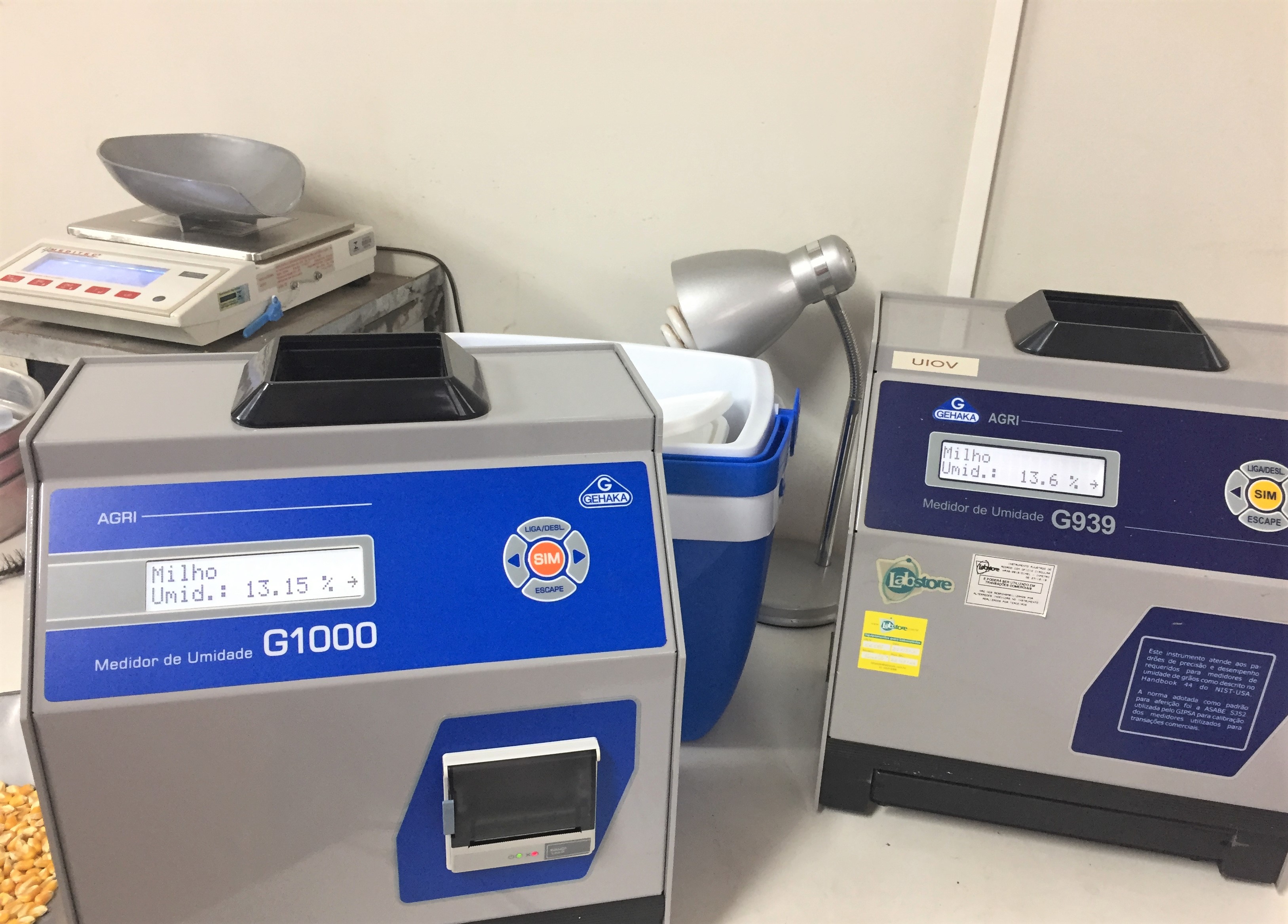 Equipe da Regional de Cascavel verifica Medidores de Umidade de Grãos em Cooperativas e Moinhos