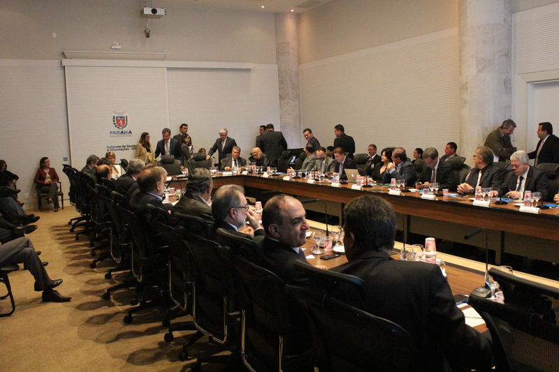 Reunião do secretariado e dirigentes de empresas e autarquias com governador Beto Richa