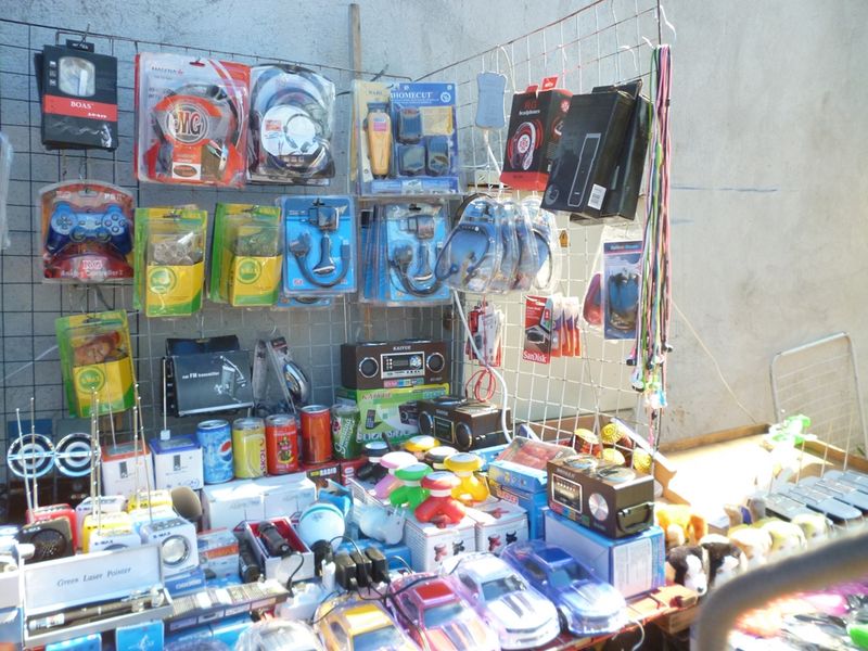 Feirinha do Brás em Curitiba - brinquedos 2