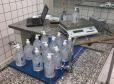 Álcool gel é reprovado por falta quantitativa no produto