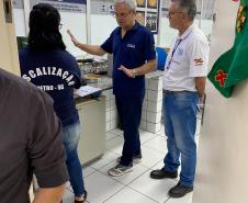 Treinamento da equipe do Imetro-SC no Laboratório de Verificadores de Umidade de Grãos