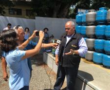 Presidente Oliveira conversa com a imprensa