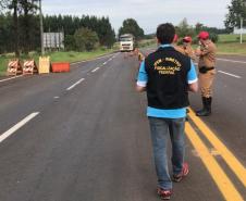 Fiscalização de cronotacógrafos em Iporã, no Posto da Polícia Rodoviária