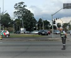 Verificação do radar fixo localizado na Linha Verde esquina com Rua Anne Frank, em Curitiba