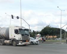 Verificação do radar fixo localizado na Linha Verde esquina com Rua Anne Frank, em Curitiba