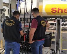 IPEM-PR fiscaliza bombas de combustíveis em Maringá