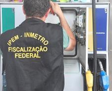 IPEM-PR fiscaliza bombas de combustíveis em Londrina, Apucarana e Arapongas