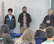 Palestra dos gerentes do IPEM-PR para alunos do IFPR - Campus de Colombo - Professores Alysson e Richard e o gerente Carlos Alexandre Brero