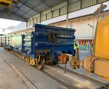 Vagão padrão da empresa Rumo, no Porto de Paranaguá