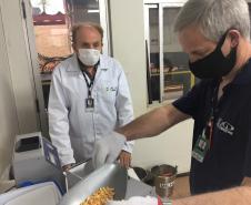 Equipe da Regional de Cascavel verifica Medidores de Umidade de Grãos em Cooperativas e Moinhos