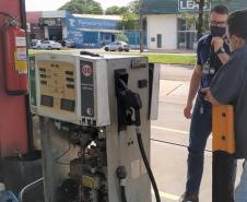 IPEM-PR fiscaliza postos de combustíveis em Maringá