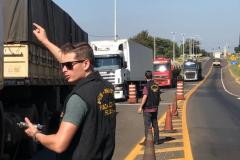 Fiscalização de cronotacógrafos na BR 153, km 40, em Santo Antônio da Platina