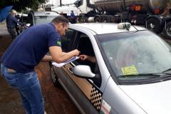 Taxímetros de Maringá e Sarandi são verificados pela REMAR