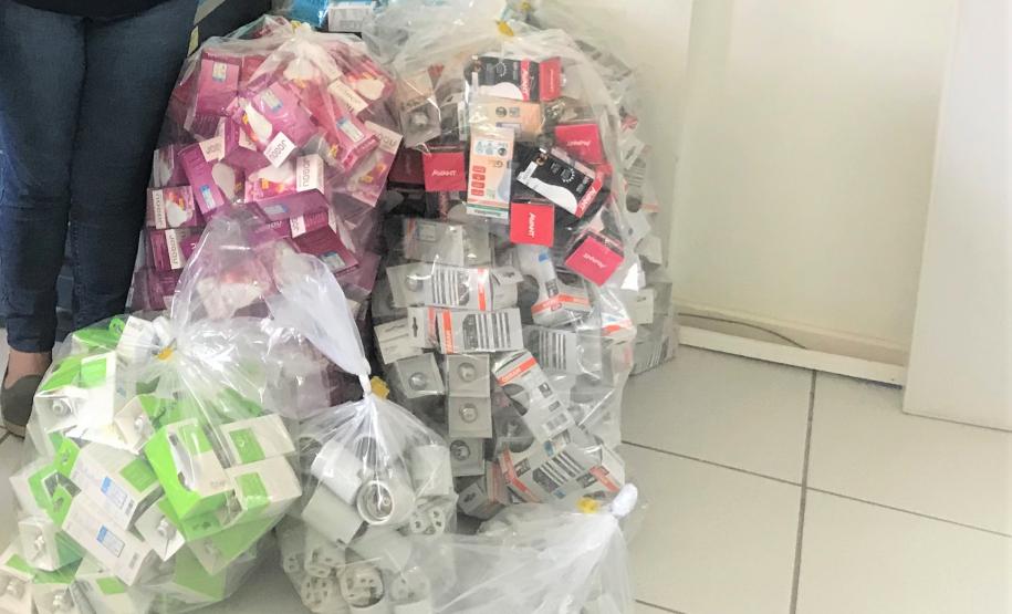 Lâmpadas LED apreendidas pela equipe da Regional de Cascavel