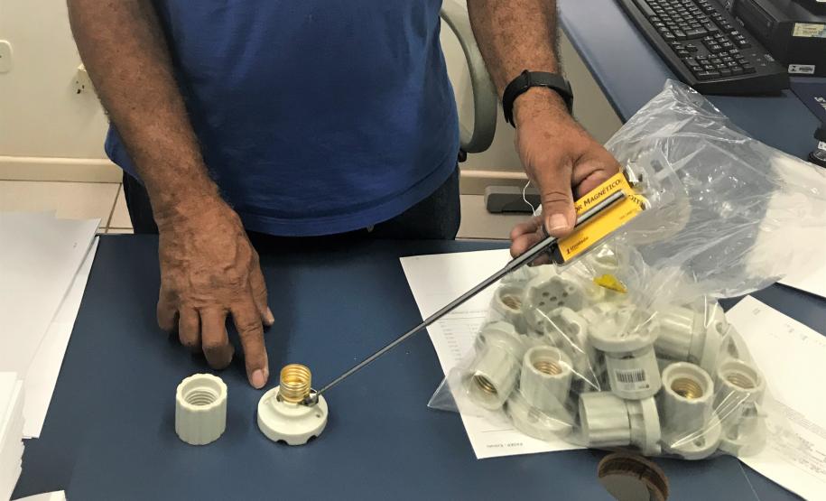 Lâmpadas LED apreendidas pela equipe da Regional de Cascavel