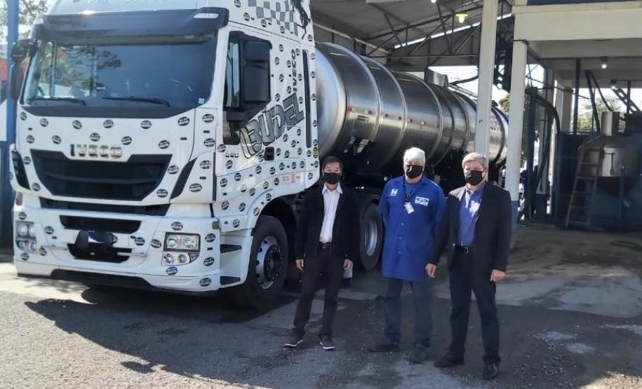 Diretoria visita posto de verificação de caminhão tanque rodoviário no Atuba