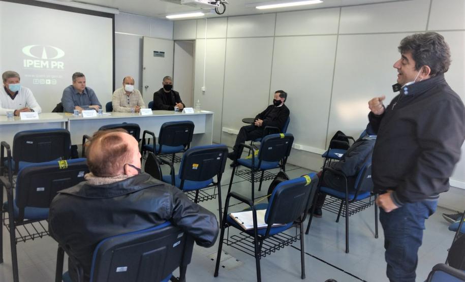 Presidente do Inmetro visita IPEM do Paraná, com três diretores