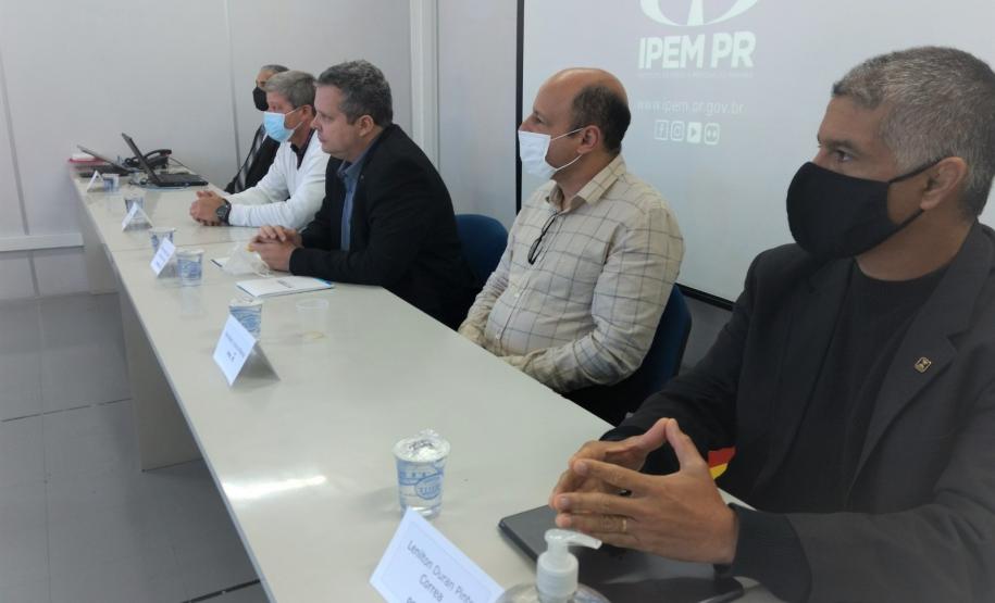 Presidente do Inmetro visita IPEM do Paraná, com três diretores