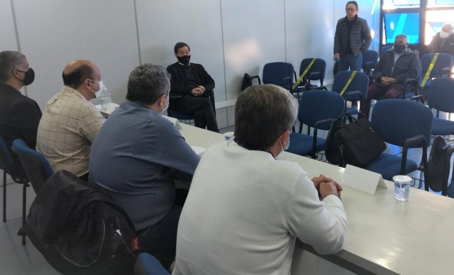 Presidente do Inmetro visita IPEM do Paraná, com três diretores