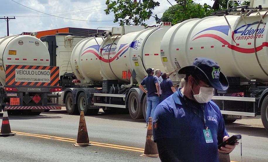IPEM-PR fiscaliza transportadores de cargas perigosas