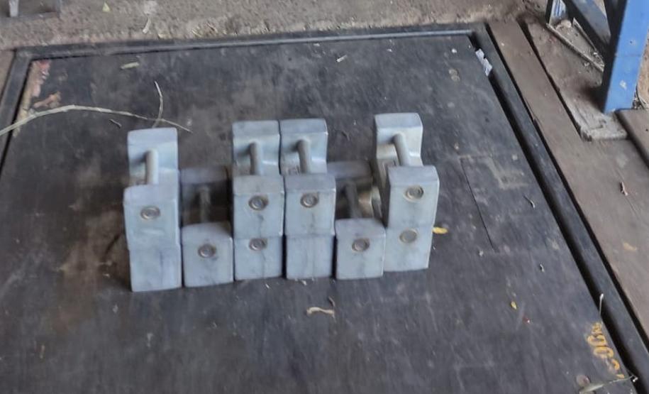 Equipe da REMAR verifica balanças do Ceasa de Maringá