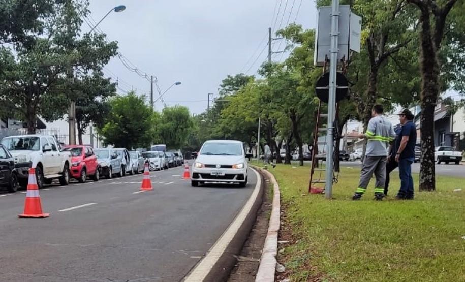 Regional de Maringá verifica radares instalados na cidade com ajuda da SEMOB
