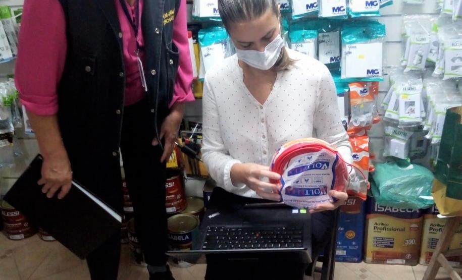 GEFIS ministra treinamento em microhmímetro para equipe do IMETRO/SC