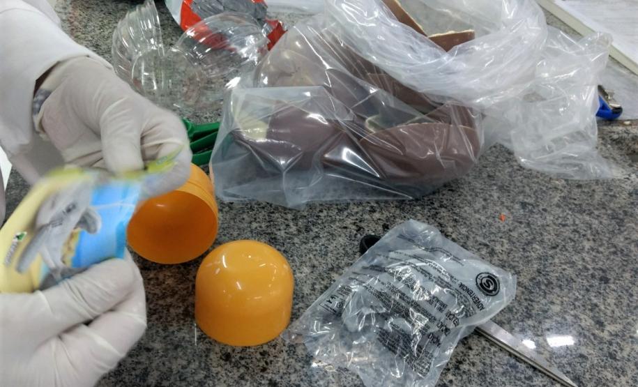 Testes de laboratório do IPEM-PR verificam peso de ovos de Páscoa