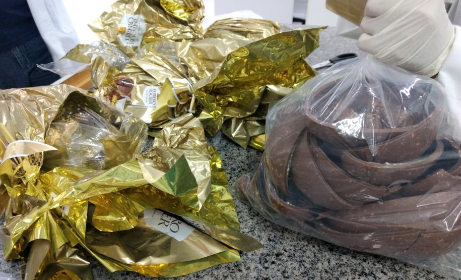 Testes de laboratório do IPEM-PR verificam peso de ovos de Páscoa