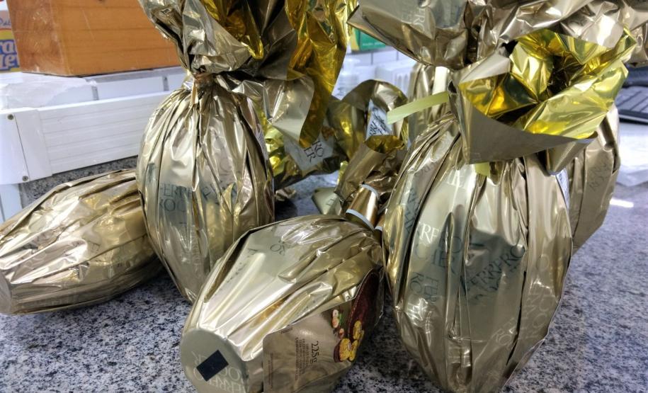 Testes de laboratório do IPEM-PR verificam peso de ovos de Páscoa