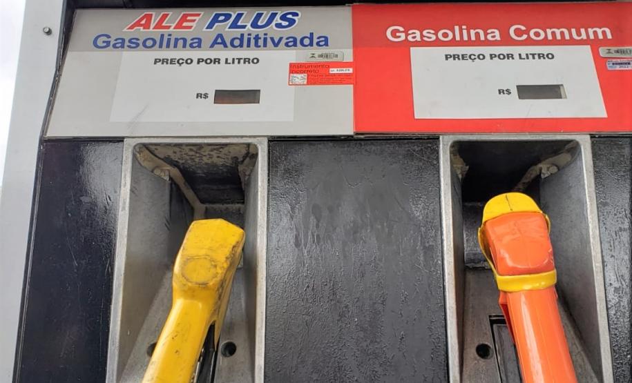 Operação conjunta com Ipem-PR, Delcon, ANP e Procon fiscalizam postos de combustíveis