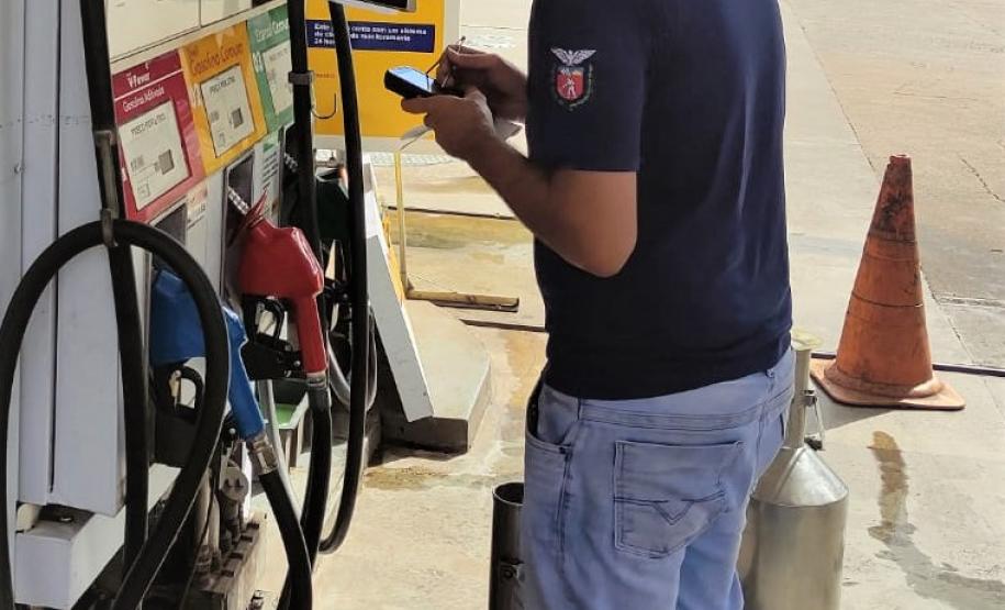 Regional de Maringá fiscaliza bombas de combustíveis no Noroeste do Estado