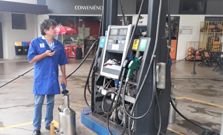 Regional de Maringá fiscaliza bombas de combustíveis no Noroeste do Estado