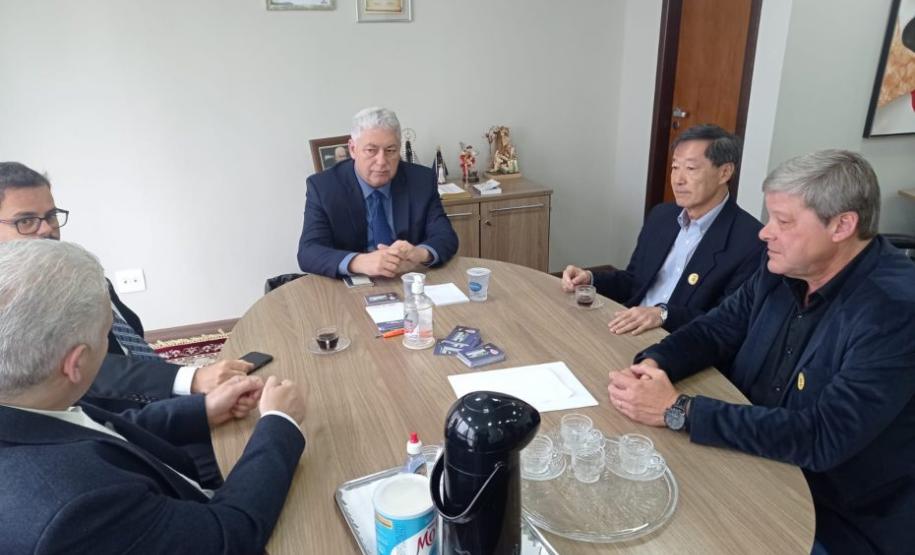 Diretores do IPEM-PR visitam Assembleia Legislativa do Paraná